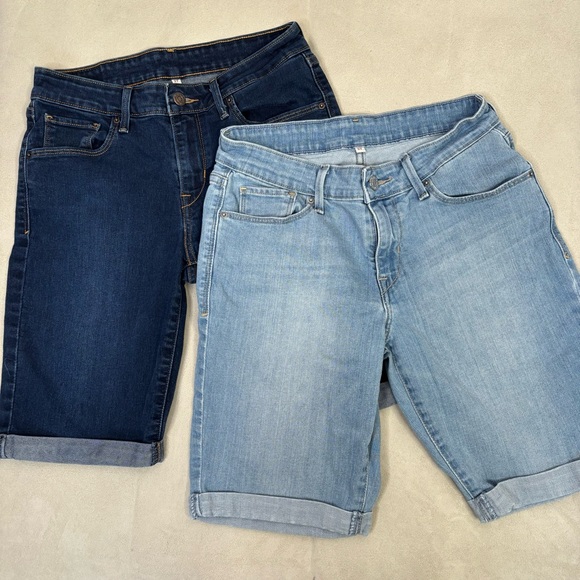 Pair of Levi’s Denim Shorts Women’s Size 27/4 Dark & Light Wash 9” Inseam Cuffed - Picture 1 of 16